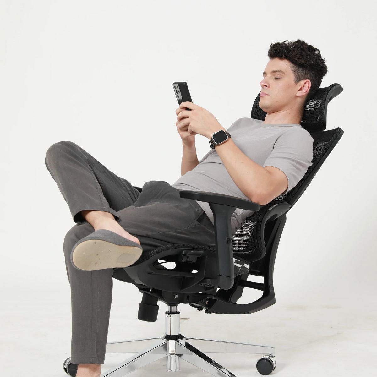 CabBase C1 Black Mesh Ergonomic Chair